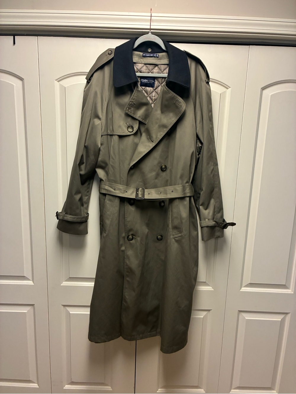 Bradley Jons for Gruner & Co. men’s double-breasted trench/rain coat